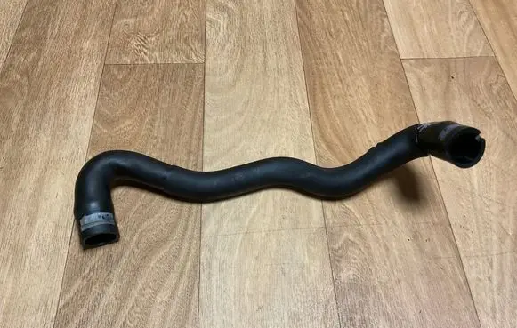 Opel Zafira B Engine coolant pipe/hose 