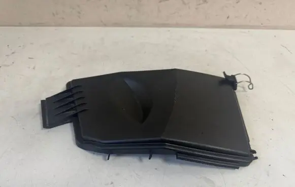 Mercedes-Benz C W203 Fuse box cover 2035450203
