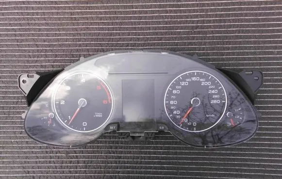 Audi A4 S4 B8 8K Speedometer (instrument cluster) 8K0920931C
