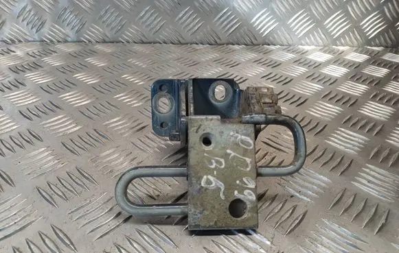 Volkswagen PASSAT B5.5 Front door lower hinge 4B0831412B