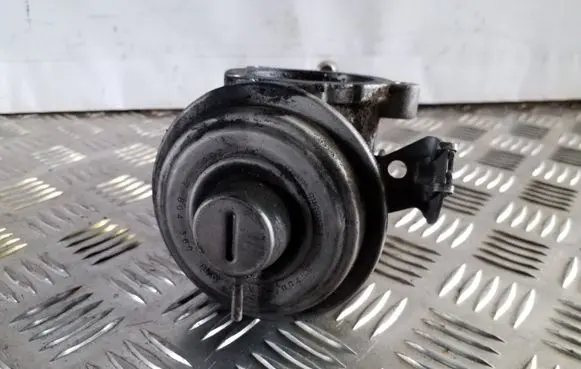 BMW X3 E83 EGR valve 7804380