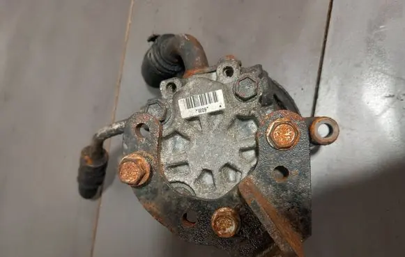 Chrysler 300 - 300C Power steering pump 04891