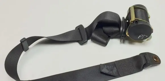 Mini One - Cooper R50 - 53 Rear seatbelt 7055962