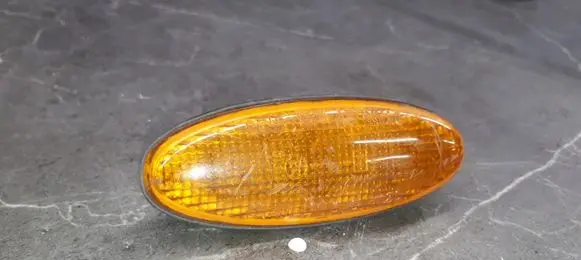 Mazda 323 F Front fender indicator light 046-4120