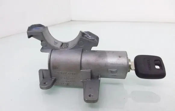Volvo XC90 Ignition lock 8626324