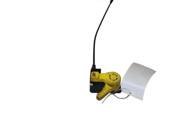 Engine bonnet (hood) release handle