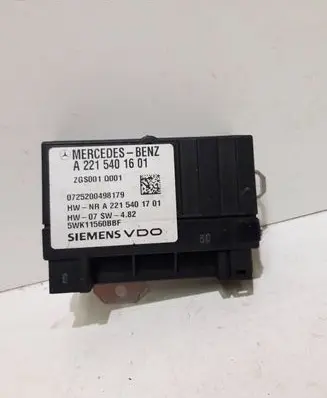 Mercedes-Benz C W204 Fuel injection pump control unit/module A2215401701 A2215401601 ZGS0010001