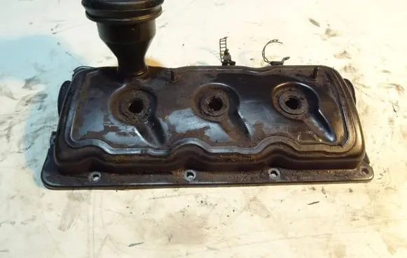 Audi A6 S6 C5 4B Rocker cam cover 059103470Q 059103469AA
