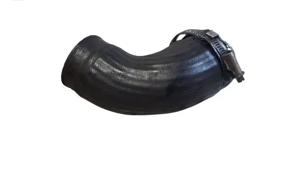 Volkswagen PASSAT B6 Intercooler hose/pipe S3909