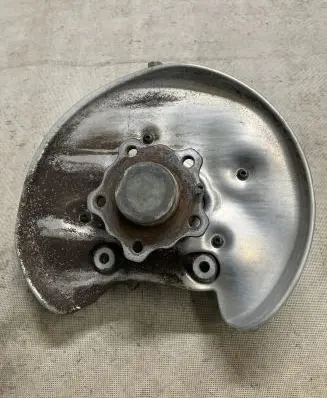 Rear wheel hub spindle/knuckle