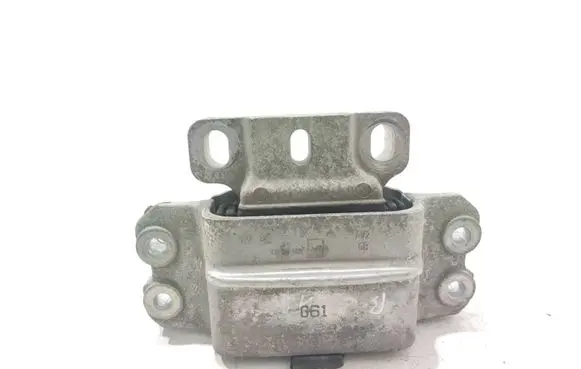 Engine mount bracket
