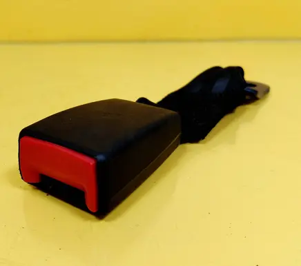 Rear seatbelt buckle