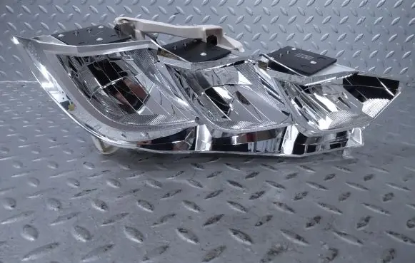 Toyota Yaris XP210 Headlight/headlamp 81105K0080