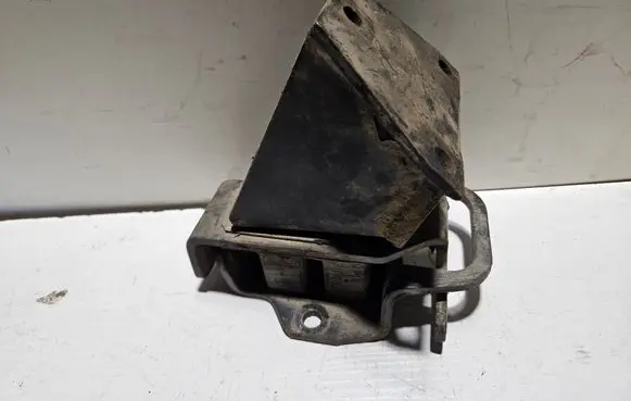Opel Frontera A Engine mount bracket 2388BLUE W174394