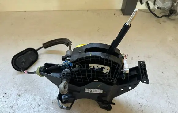 Nissan Juke II F16 Gear shifter/selector 349016PA0A