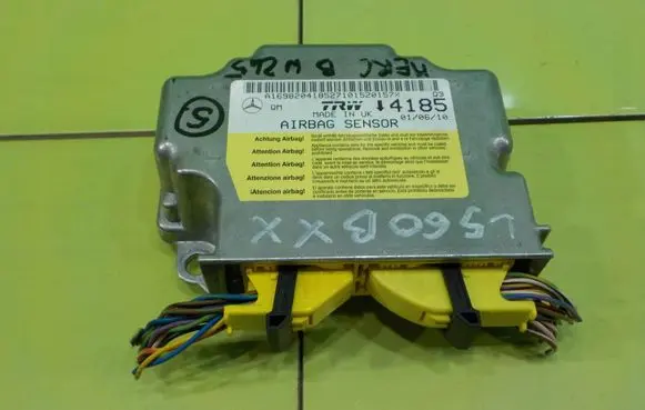 Mercedes-Benz B W245 Airbag control unit/module A1698204185 TP228