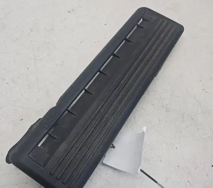 Engine cover (trim)