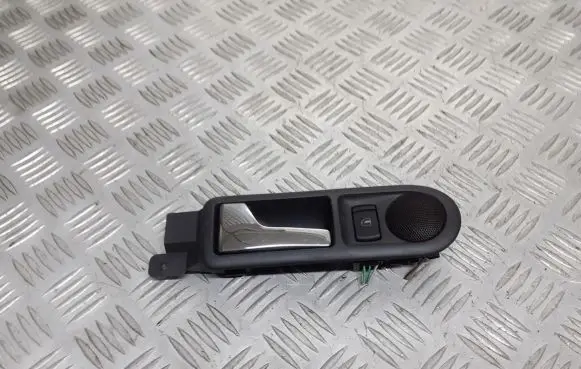 Volkswagen PASSAT B5 Rear door interior handle 3B0839113