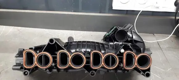 BMW 1 E81 E87 Intake manifold 781017901