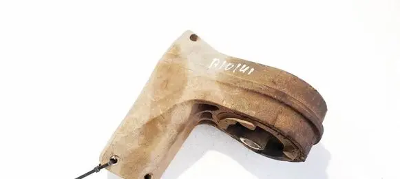 Chevrolet Captiva Engine mount bracket