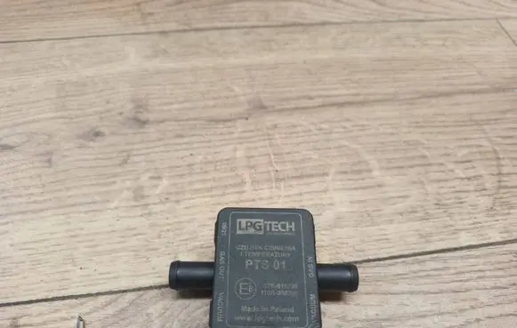 Skoda Octavia Mk2 (1Z) Air pressure sensor 67R016299 110R00630C