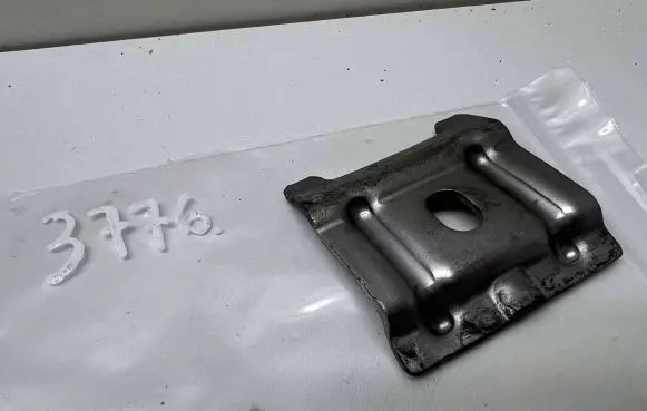 Volkswagen PASSAT B6 Battery bracket 1J0803219