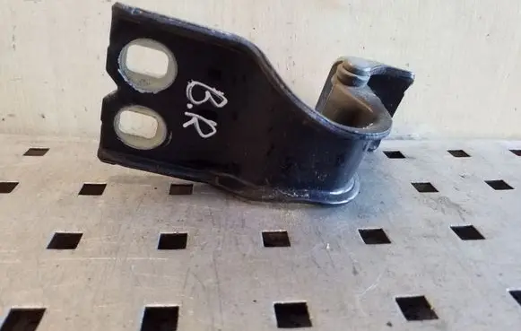 Ford Kuga I Tailgate/trunk/boot hinge