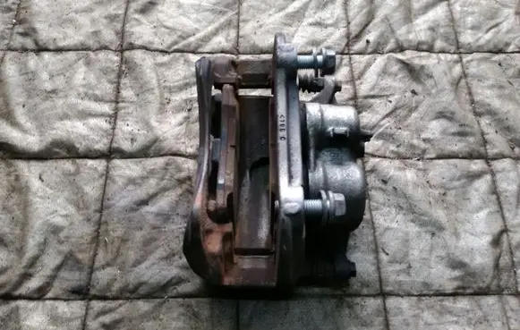 Land Rover Discovery Sport Front brake caliper