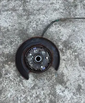 Subaru Forester SJ Rear wheel hub spindle/knuckle 