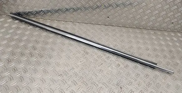 Toyota Auris E180 Front door glass trim molding 
