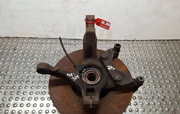 Renault Logan I Front wheel hub spindle knuckle S25056304 6001548239