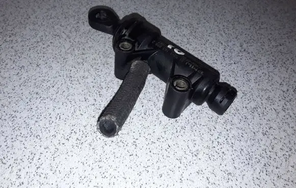BMW 3 E46 Clutch master cylinder 21521163899 1163899