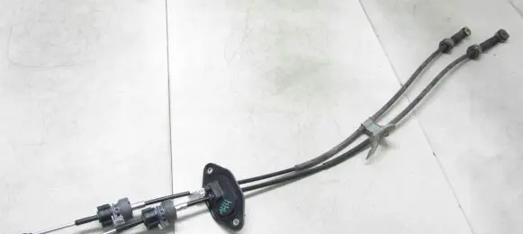 Honda CR-V Gear shift cable linkage