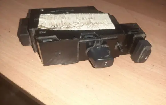 Volvo S60 Electric window control switch 30658147