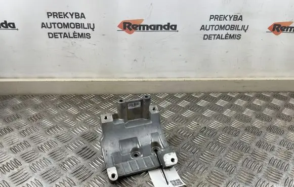 Iveco Daily 6th gen A/C compressor mount bracket 504388828