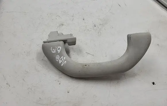 Volkswagen PASSAT B6 Rear interior roof grab handle