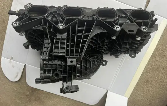 Volvo XC90 Intake manifold 31493366 2210170171