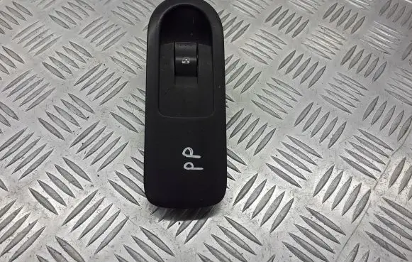 Renault Scenic II - Grand scenic II Quarter vent window switch 156013740
