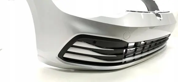 Volkswagen Golf VIII Front bumper 5H0807221H