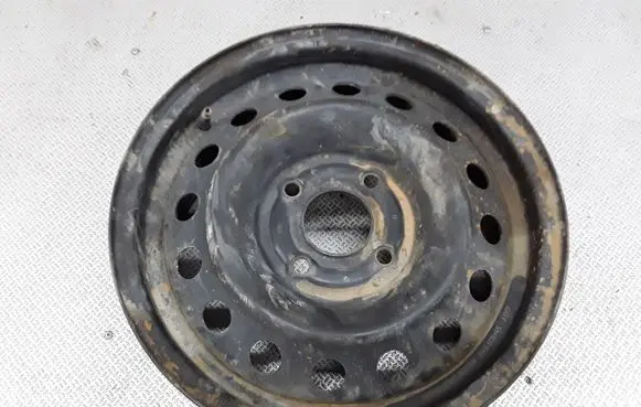 Nissan Almera N16 R15 steel rim 403002F815