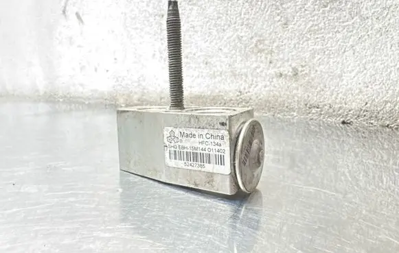 Opel Insignia A Air conditioning (A/C) expansion valve 52427385 HFC134A 15M1440114