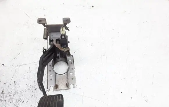 Hyundai Getz Brake pedal