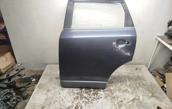 Opel Antara Rear door 