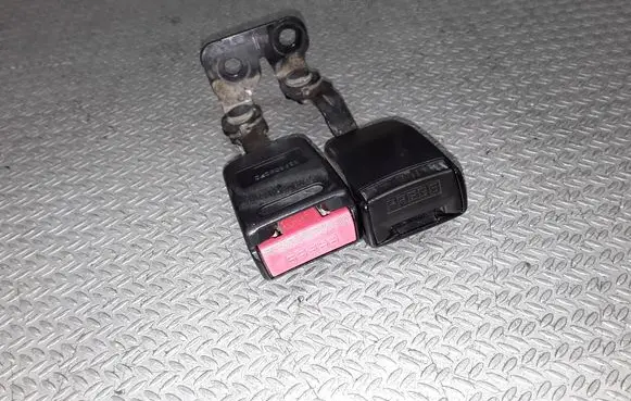 Peugeot 607 Rear seatbelt buckle