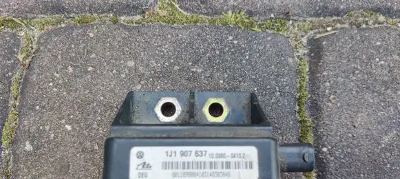Volkswagen New Beetle ESP acceleration yaw rate sensor 1J1907637