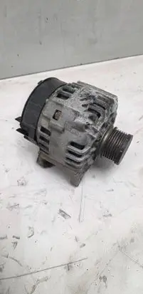 Nissan Kubistar Generator/alternator 8200537415 SG12B105 2543378A