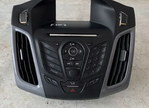 Ford Focus Head unit multimedia control AM5T18K811CD