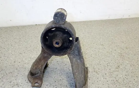 Mitsubishi Lancer Engine mount vacuum valve 