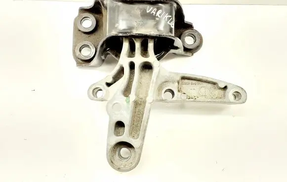 Nissan Qashqai Engine mount bracket S420MC 112848459R