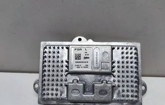 Peugeot 3008 II Xenon control unit/module 90089469